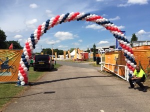 UK balloon arch