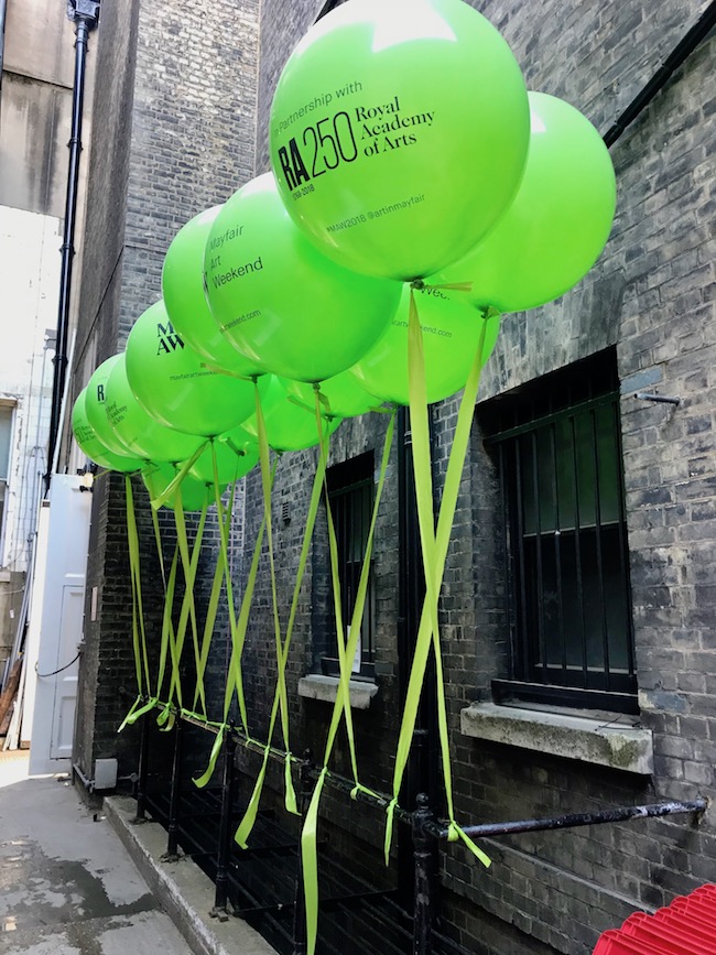 80 x 3ft Balloons